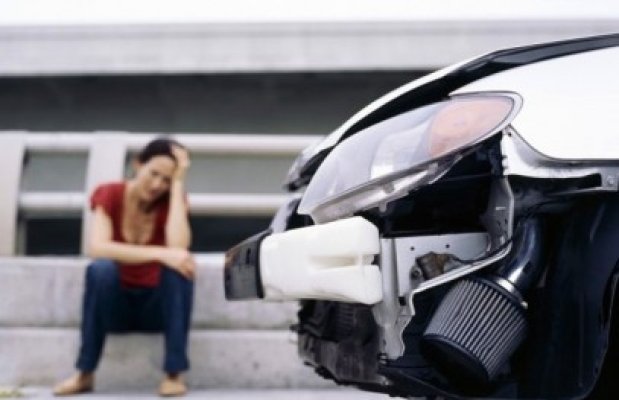 RCA se scumpeşte cu 25-30%. Plăţile aferente vătămărilor corporale se dublează